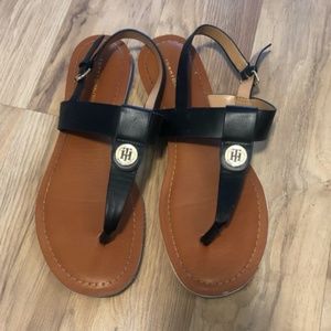 Tommy hilfiger thong sandals size 8
